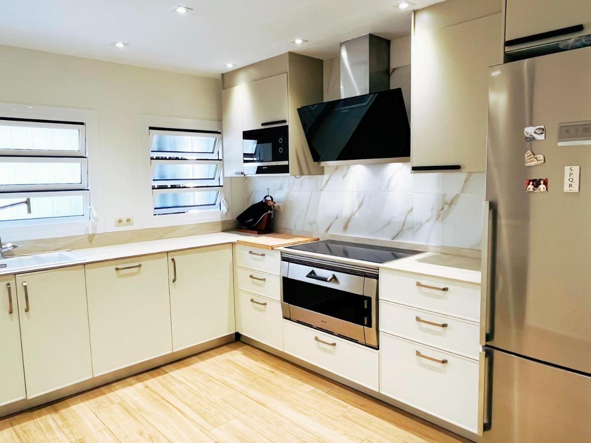 Cheerful Townhouse Center Sitges 5 Bedrooms Pool And Terrace Экстерьер фото
