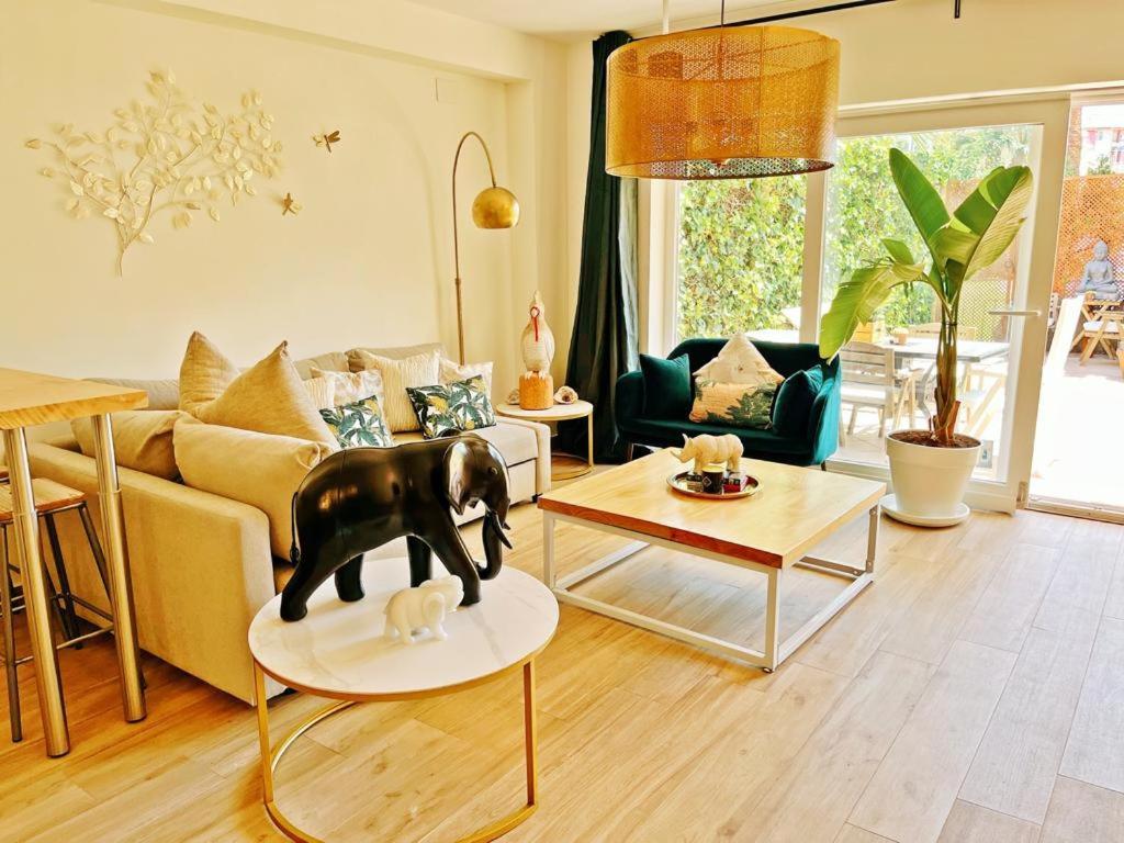 Cheerful Townhouse Center Sitges 5 Bedrooms Pool And Terrace Экстерьер фото